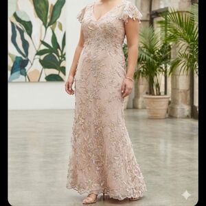 Mac Duggal Floral Embroidered Lace Gown Rose Pink Gold Size 12 Formal